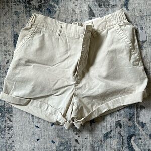 Old Navy Khaki shorts size M NWT